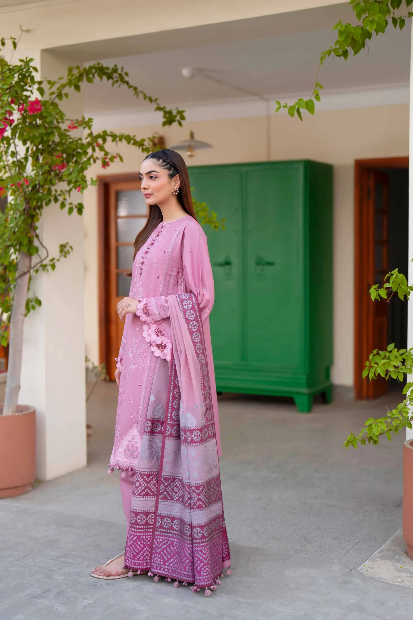 3 Piece - Embroidered Suit - 42601684