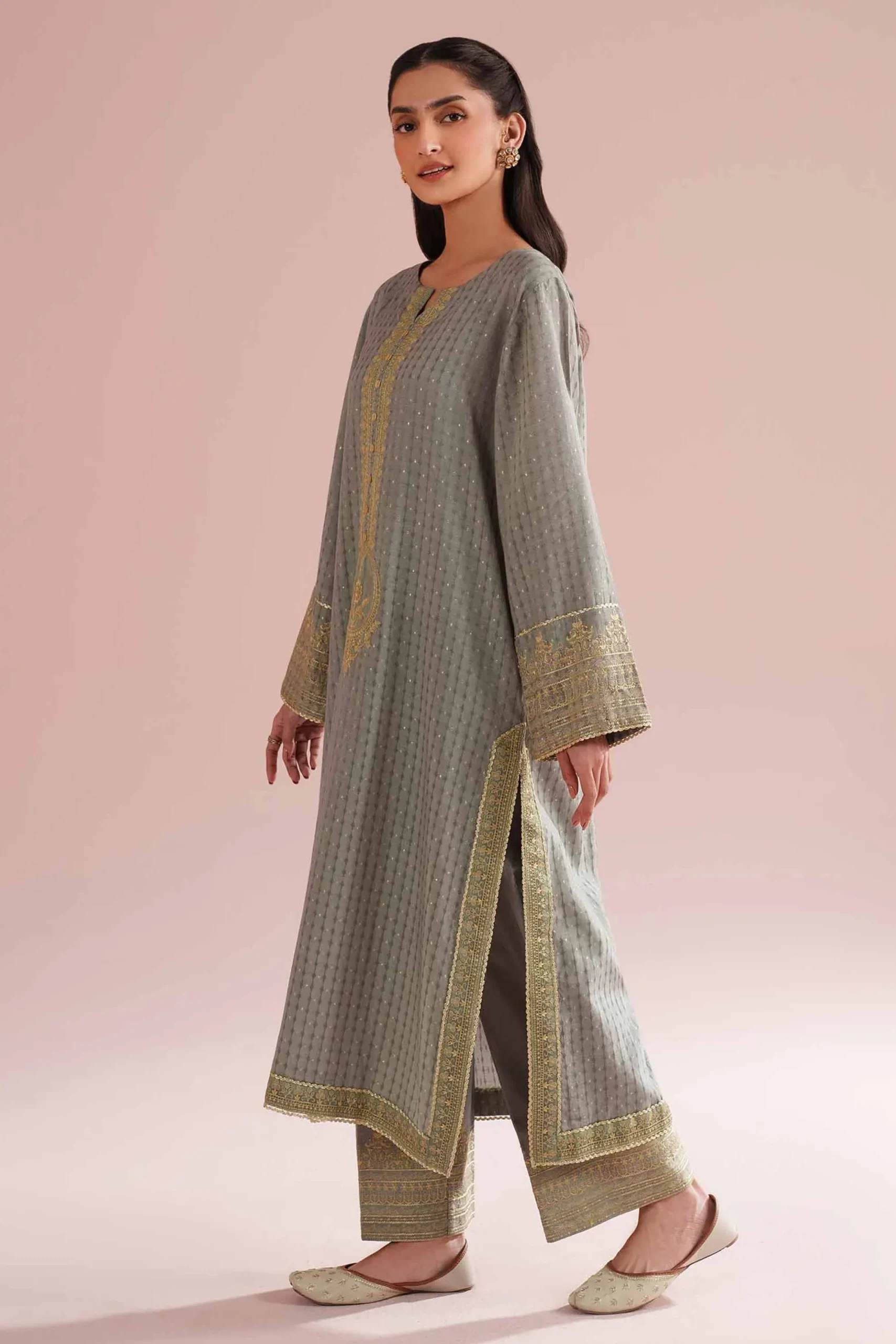 2 Piece - Embroidered Suit - PE26-59