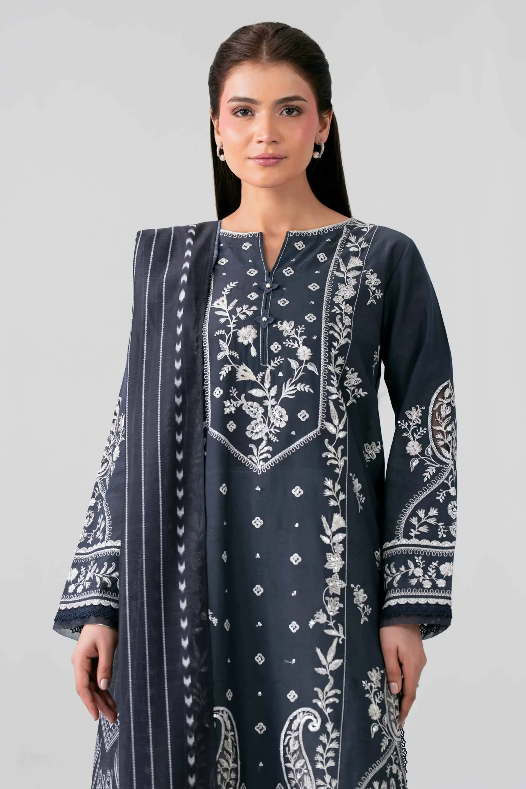 2 Piece - Embroidered Suit - PE26-132
