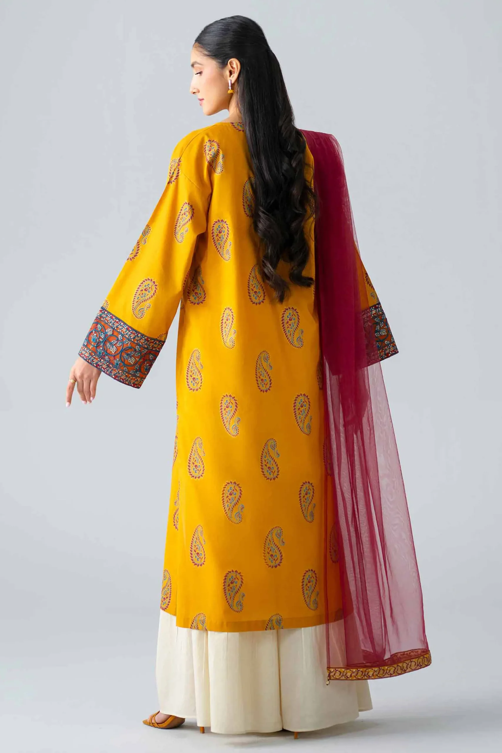 2 Piece - Embroidered Suit - PE26-438