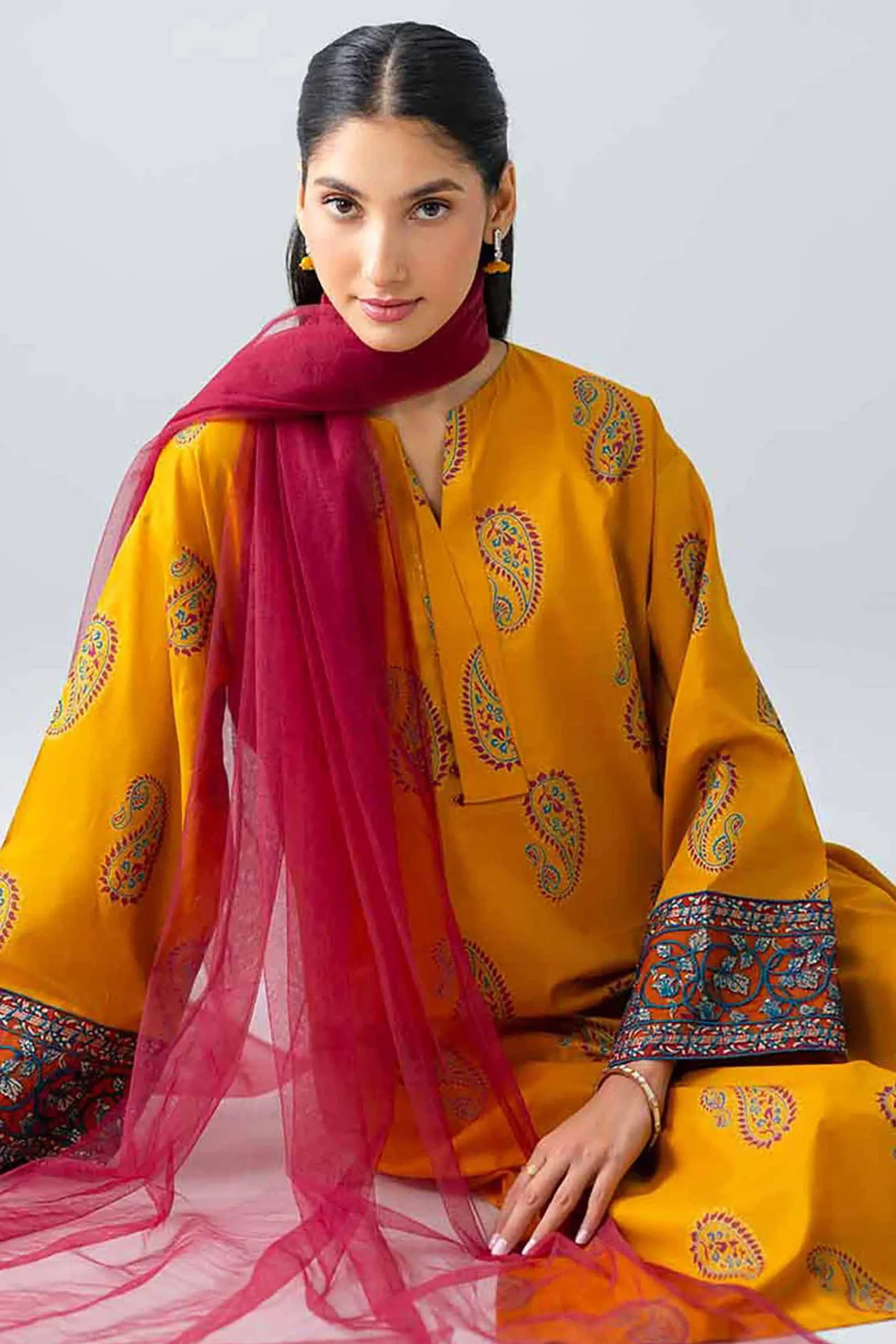 2 Piece - Embroidered Suit - PE26-438