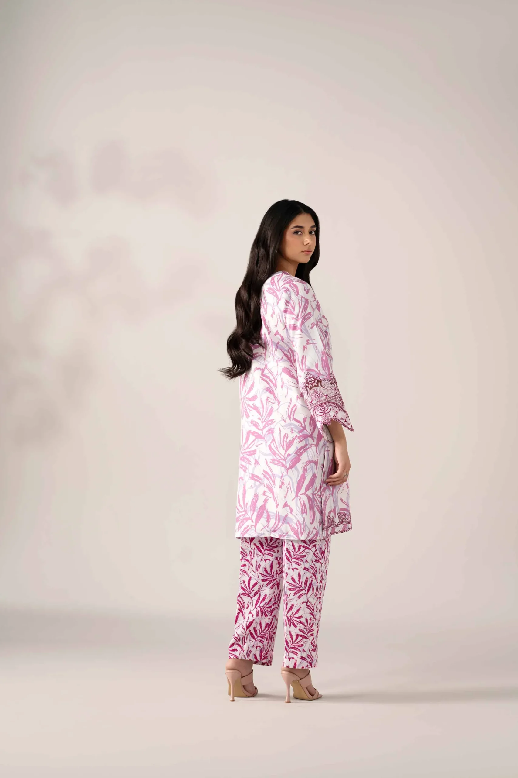 2 Piece - Printed Embroidered Suit - 42502811