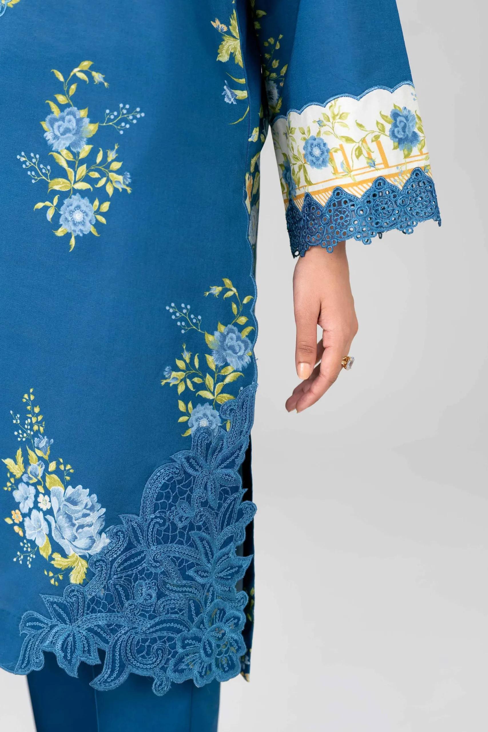 3 Piece - Printed Embroidered Suit - 42601786