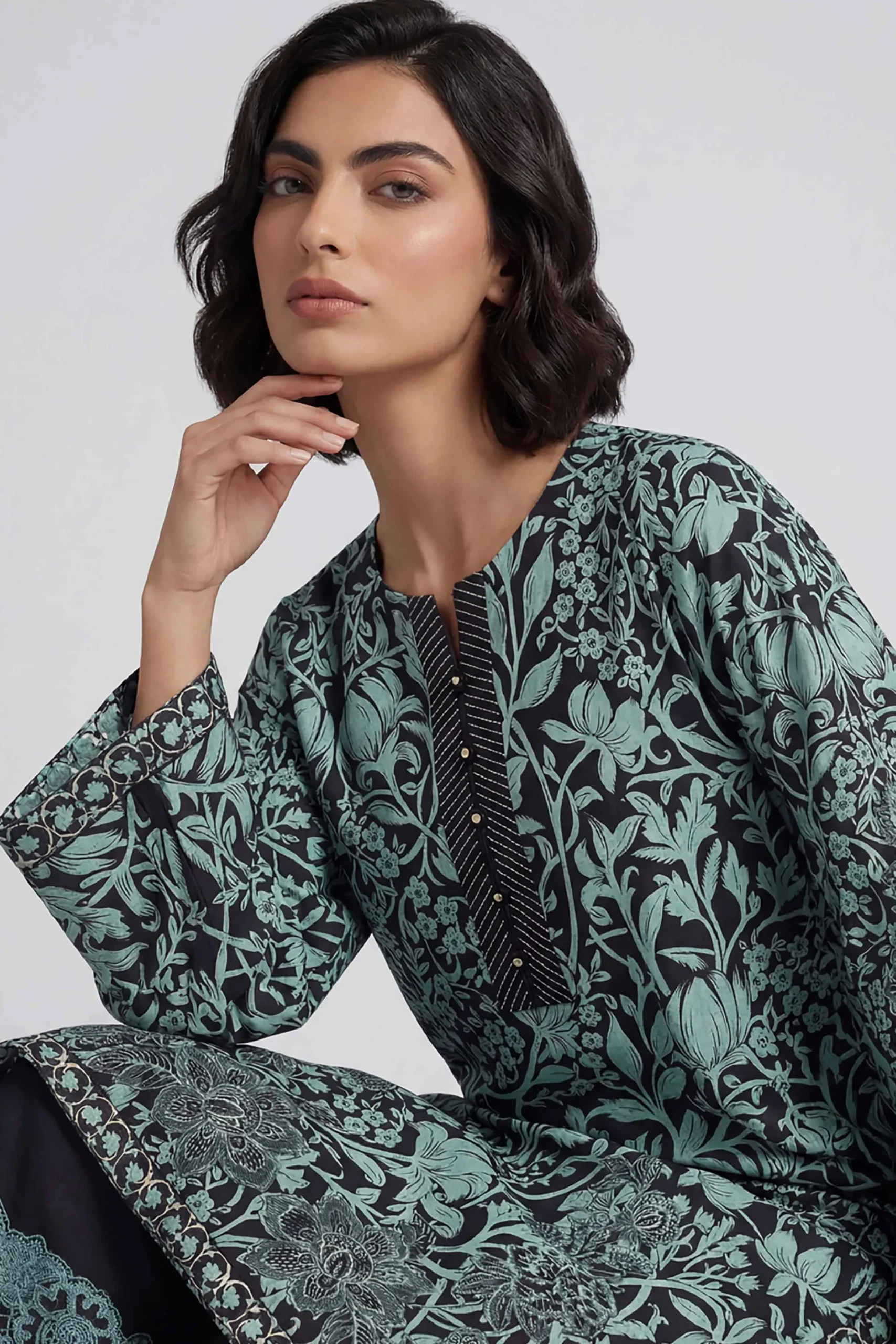 2 Piece - Printed Embroidered Suit - 42601657