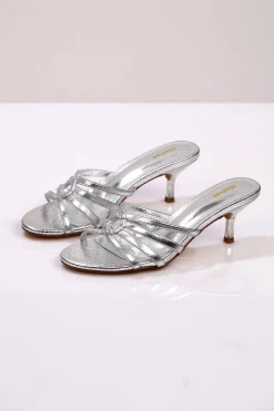 Silver Heels-443152920