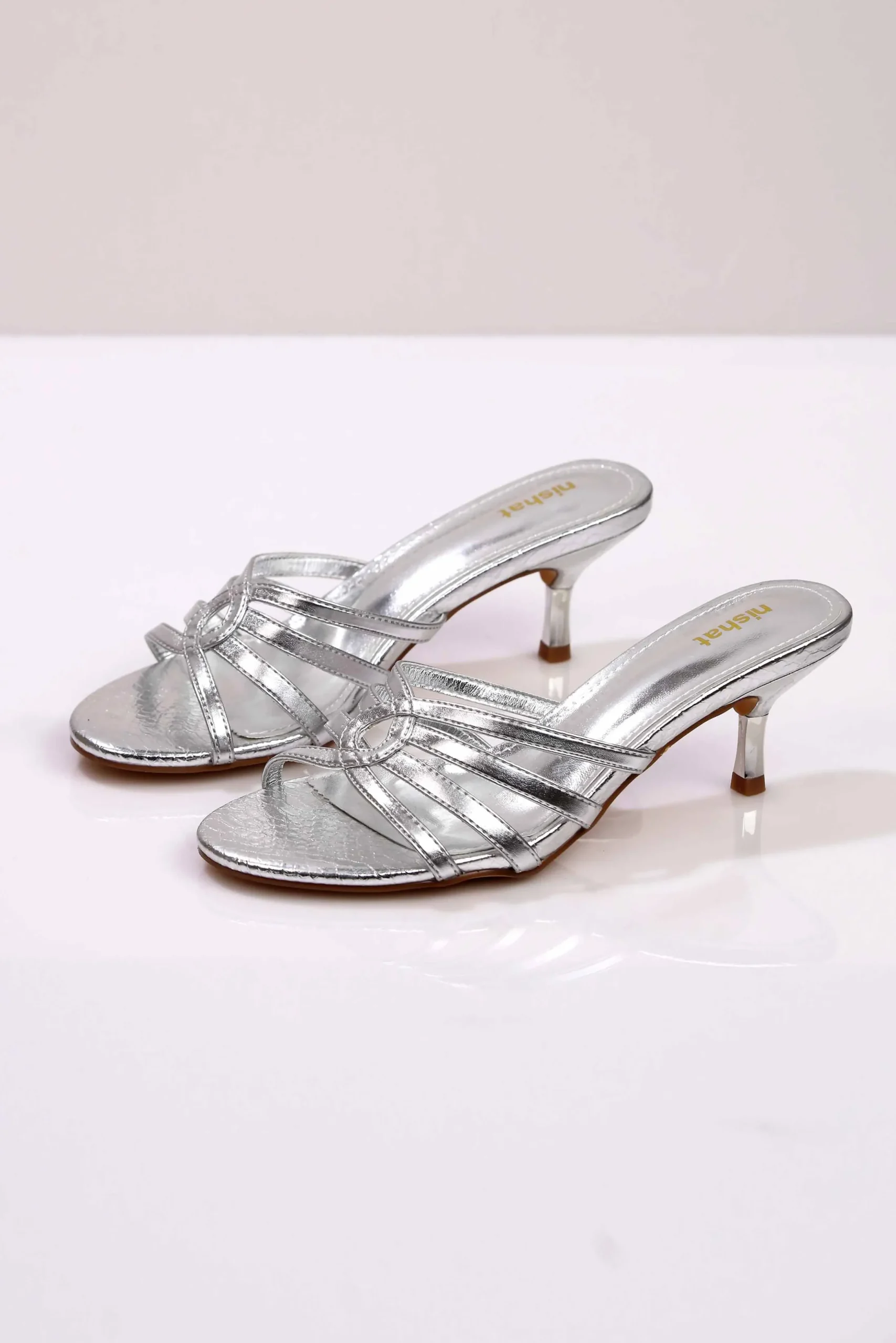 Silver Heels-443152920