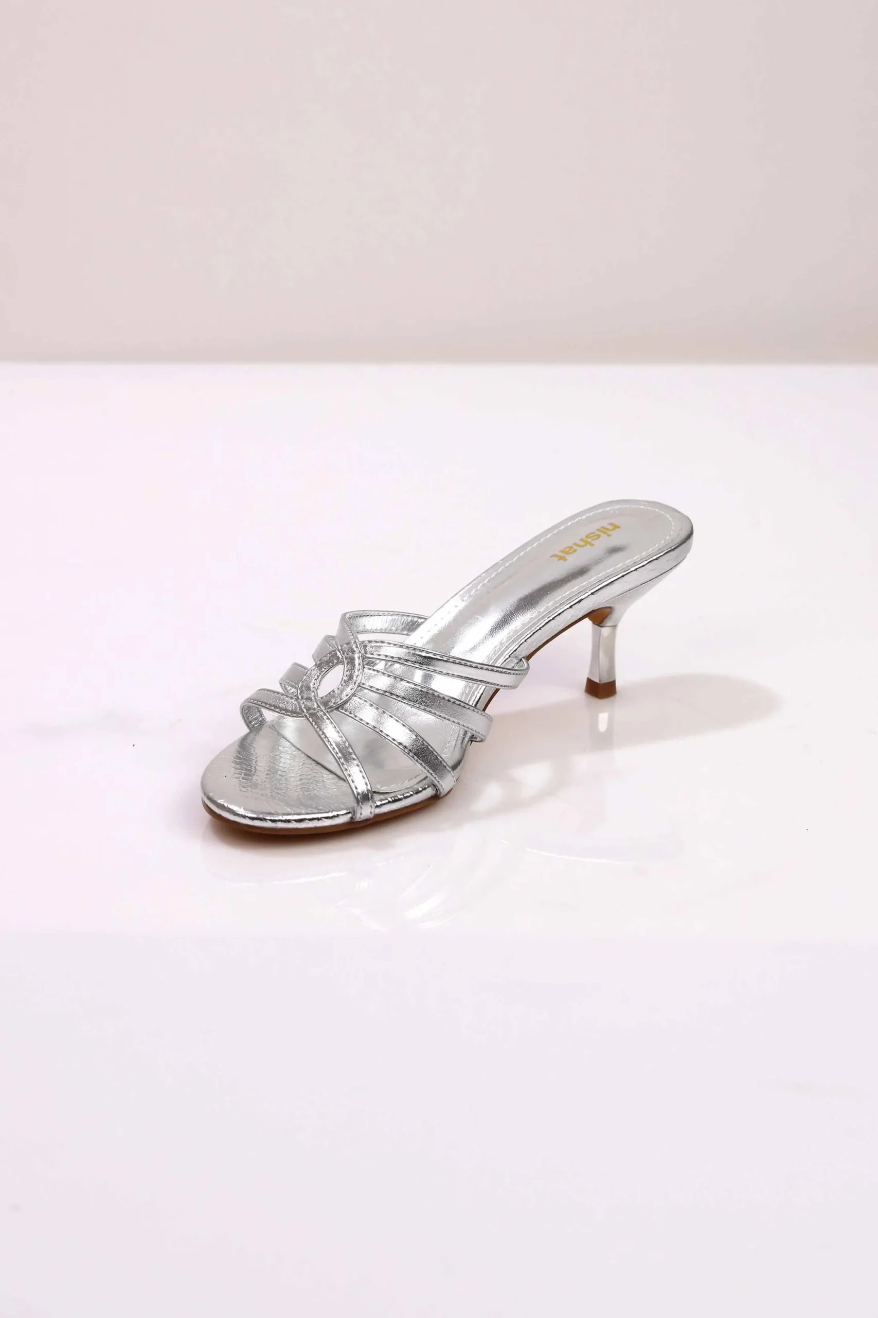 Silver Heels-443152920