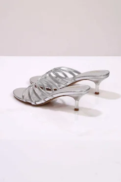 Silver Heels-443152920