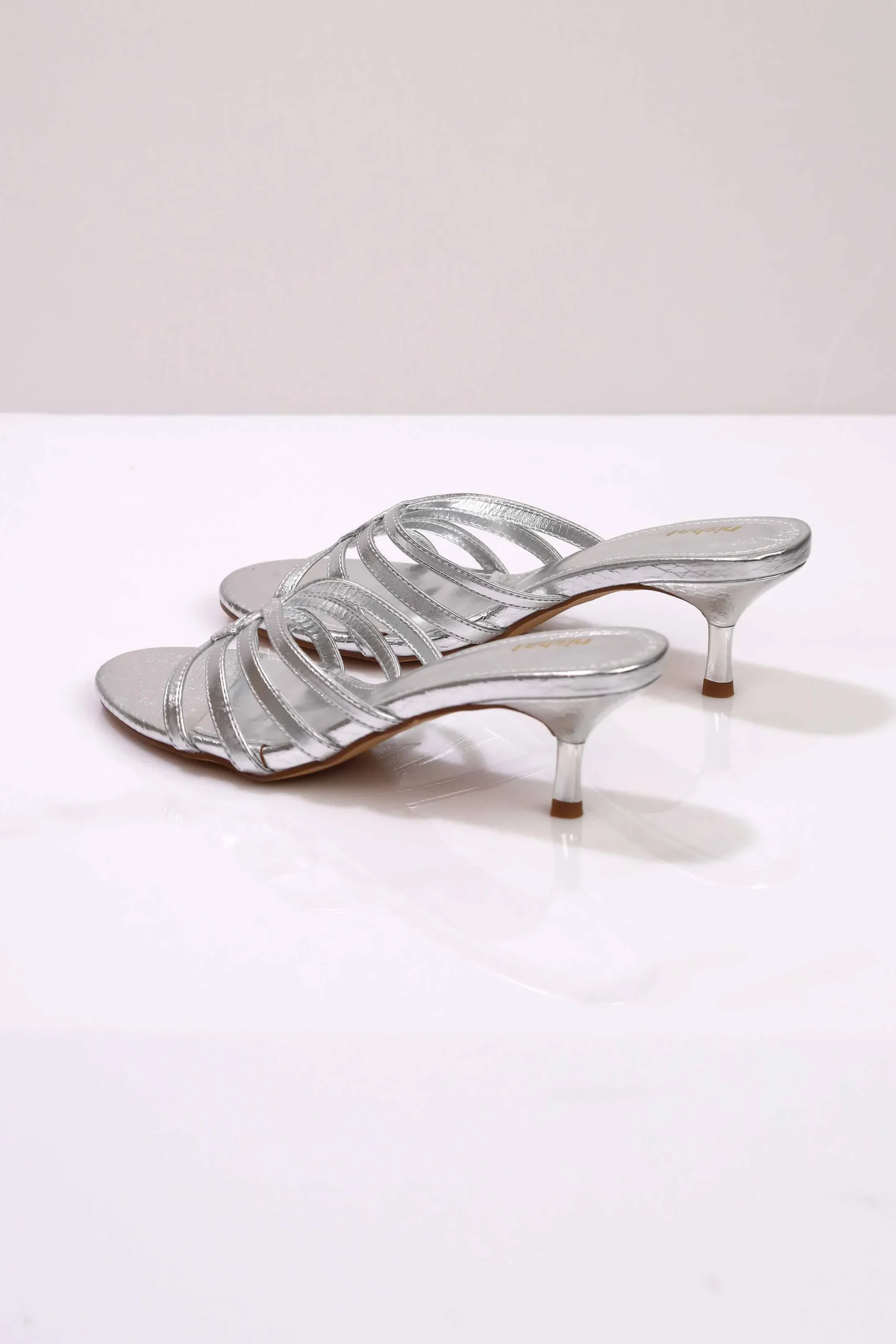 Silver Heels-443152920